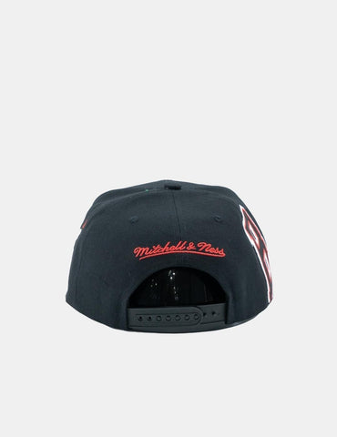 Gorra Mitchell & Ness NBA Bulls Landed Negro