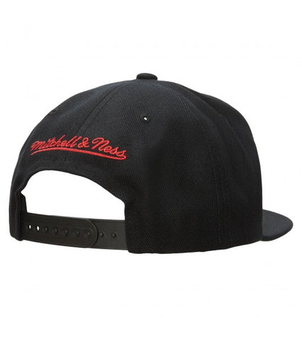 GORRA MITCHELL & NESS CHICAGO BULLS BACK TO BACK