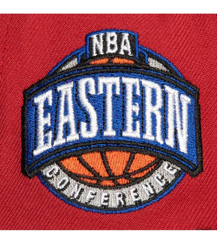 GORRA MITCHELL & NESS CHICAGO BULLS CONFERENCE PATCH
