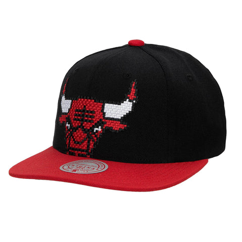GORRA MITCHELL & NESS CHICAGO BULLS 8 BIT XL