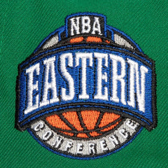 GORRA MITCHELL & NESS BOSTON CELTICS CONFERENCE PATCH