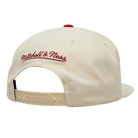 GORRA MITCHELL & NESS CHICAGO BULLS REFRAME RETRO