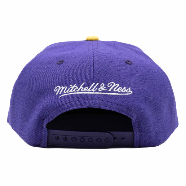 GORRA MITCHELL & NESS LOS ANGELES LAKERS BACK TO BACK CHAMPIONS