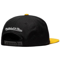 MITCHELL &amp; NESS LOS ANGELES LAKERS BACK TO BACK CHAMPIONS CAP